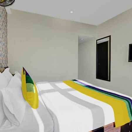 Itsy Hotels Crystal Palace With Valley View Shimla Esterno foto